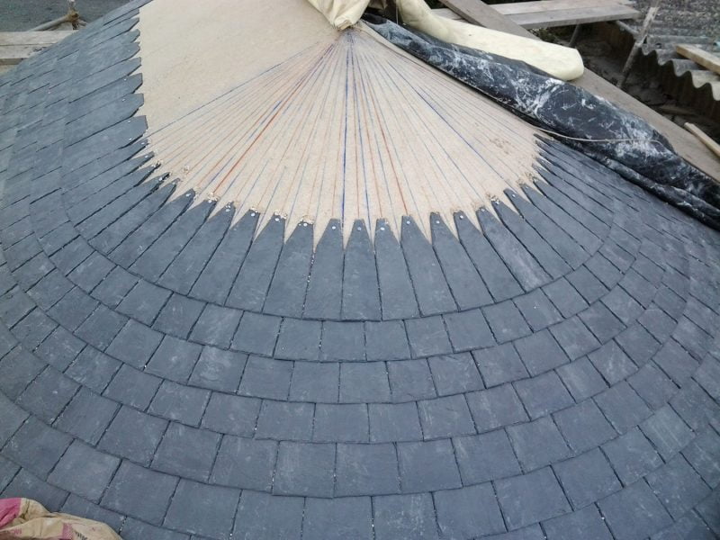 Petit patrimoine - Rénovation toiture four à pain Availles sur Seiche